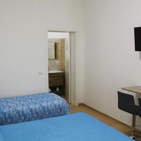 B&B Sunrise Porto Cesareo Habitación foto